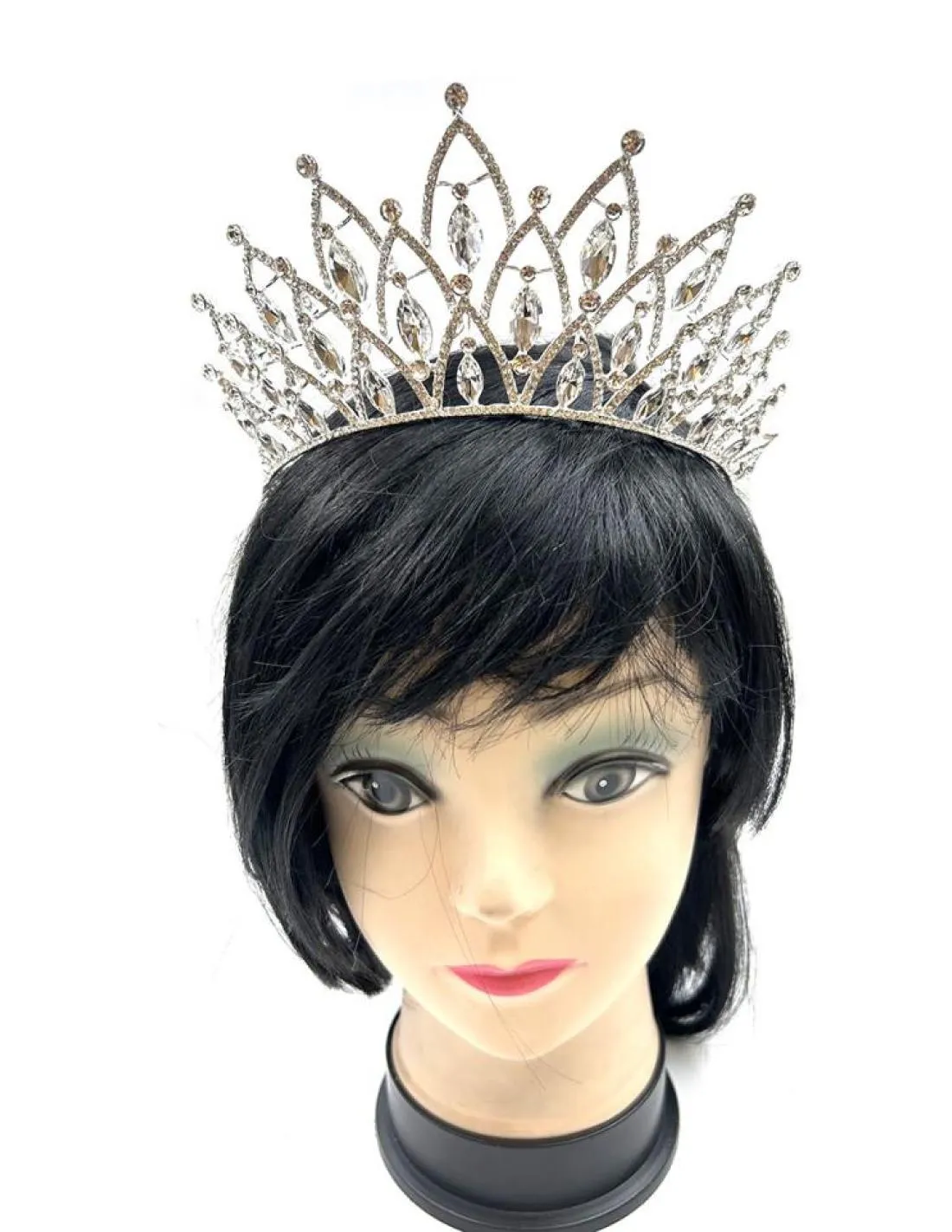 TIARAS JOYA CON FABULOSA PEDRERIA DE FIESTA PARA UN LOOK RADIANTE