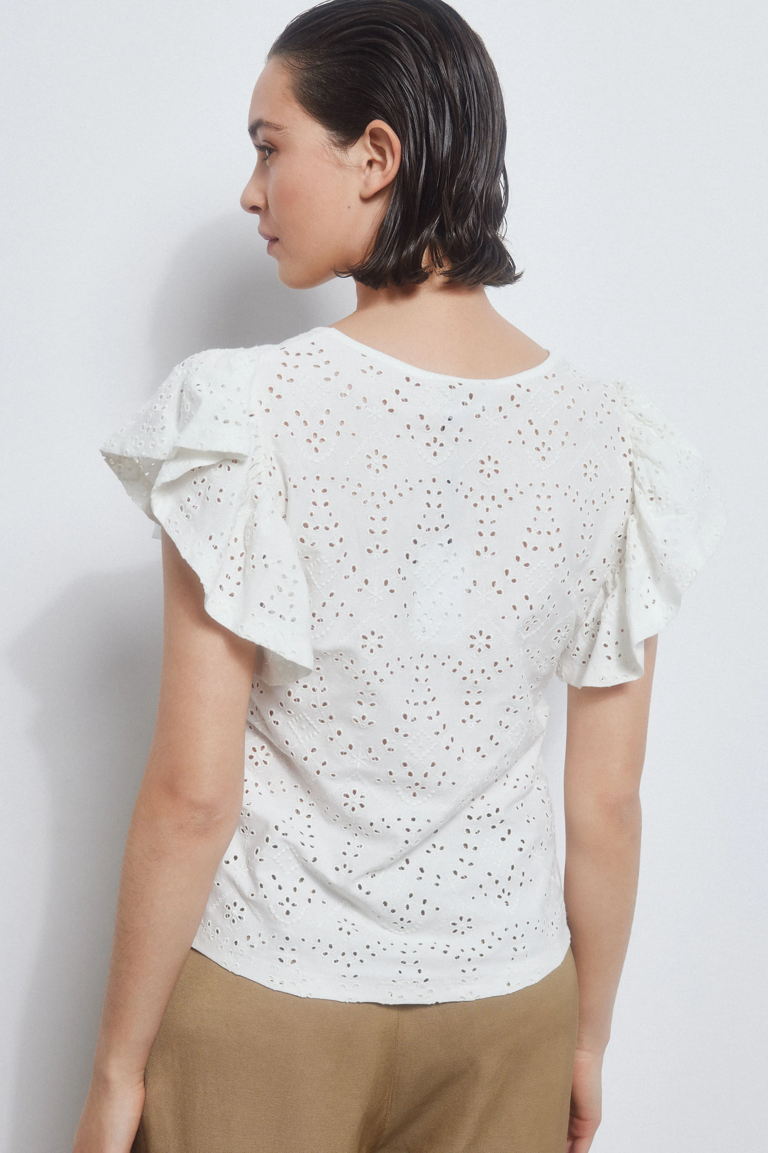 VNECK TSHIRT WITH RUFFLE