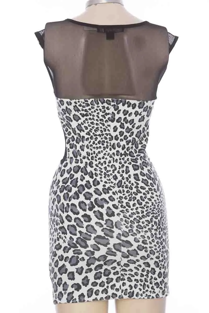 VESTIDO / ENTERIZO COLOR BLANCO  FOREVER 21