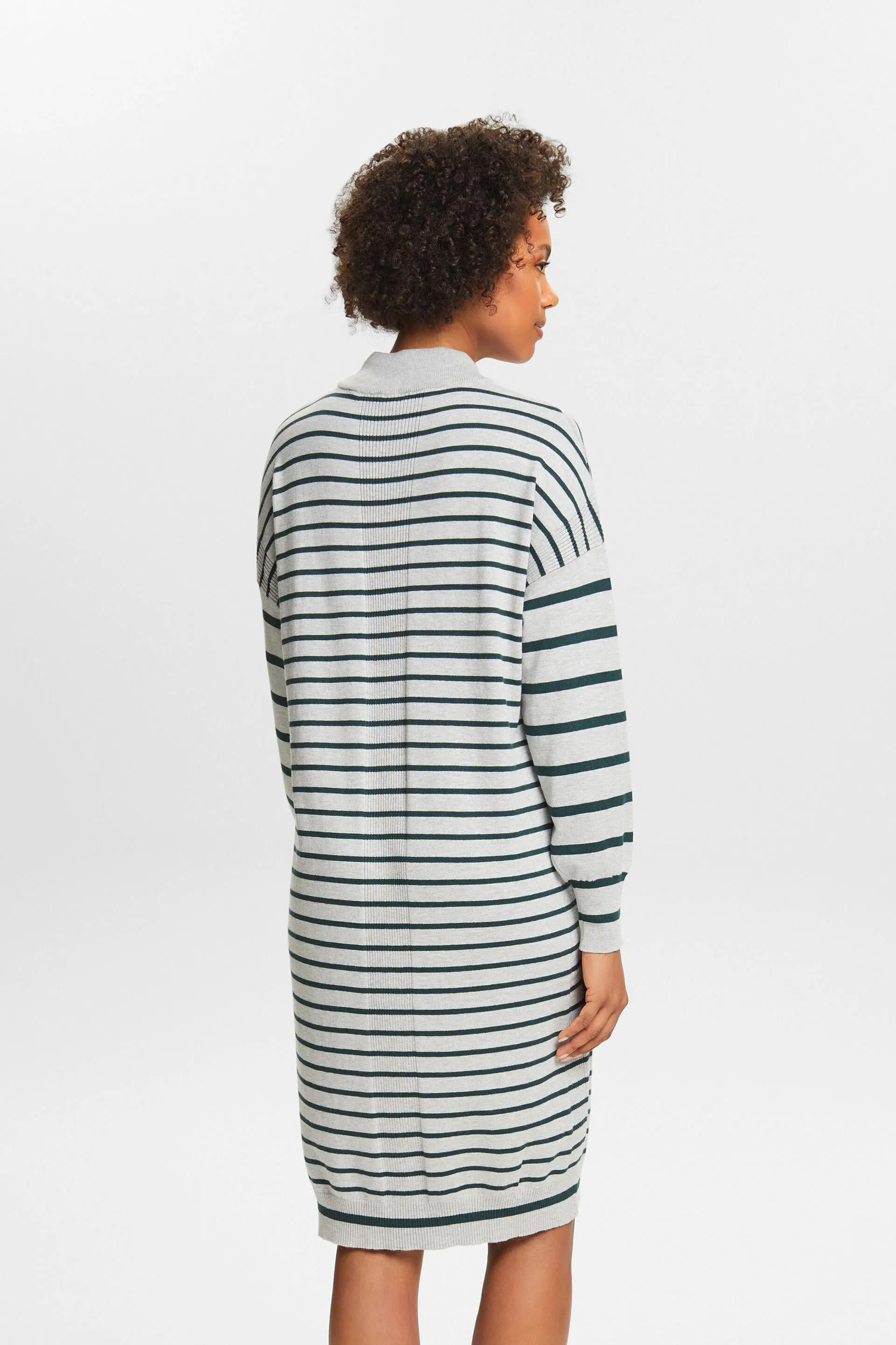 Vestido de punto con cuello alto