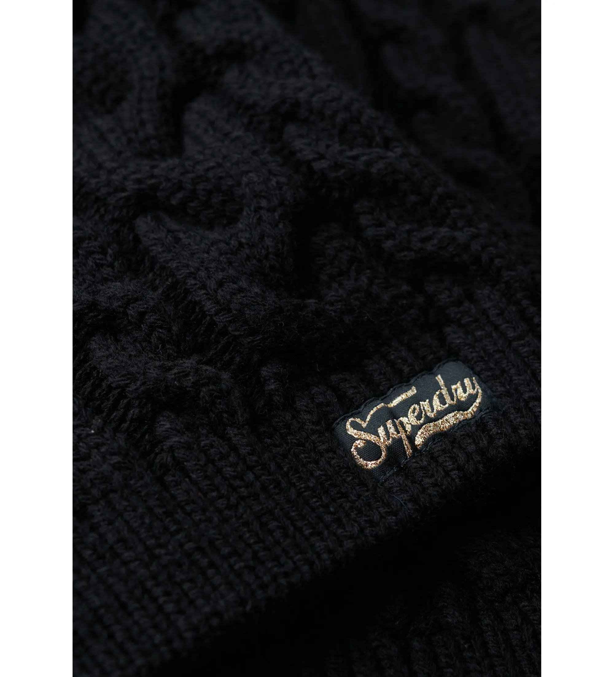Vestido de punto de ochos con cuello enrollado negro