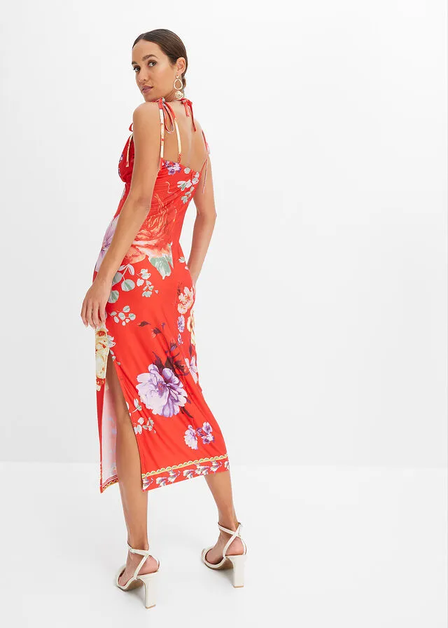 Vestido de punto rojo con flores