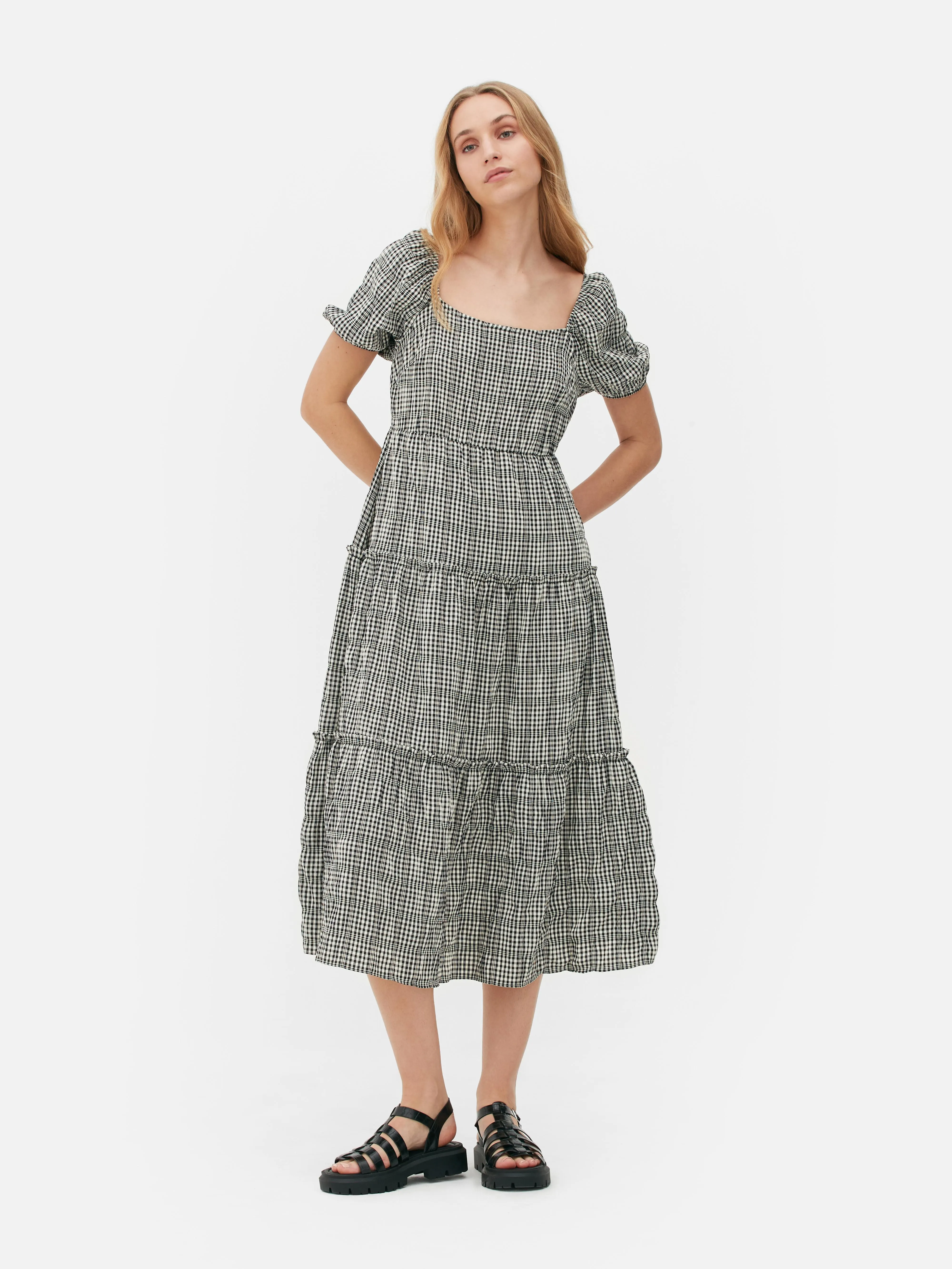 Vestido midi de cuadros vichy con capas