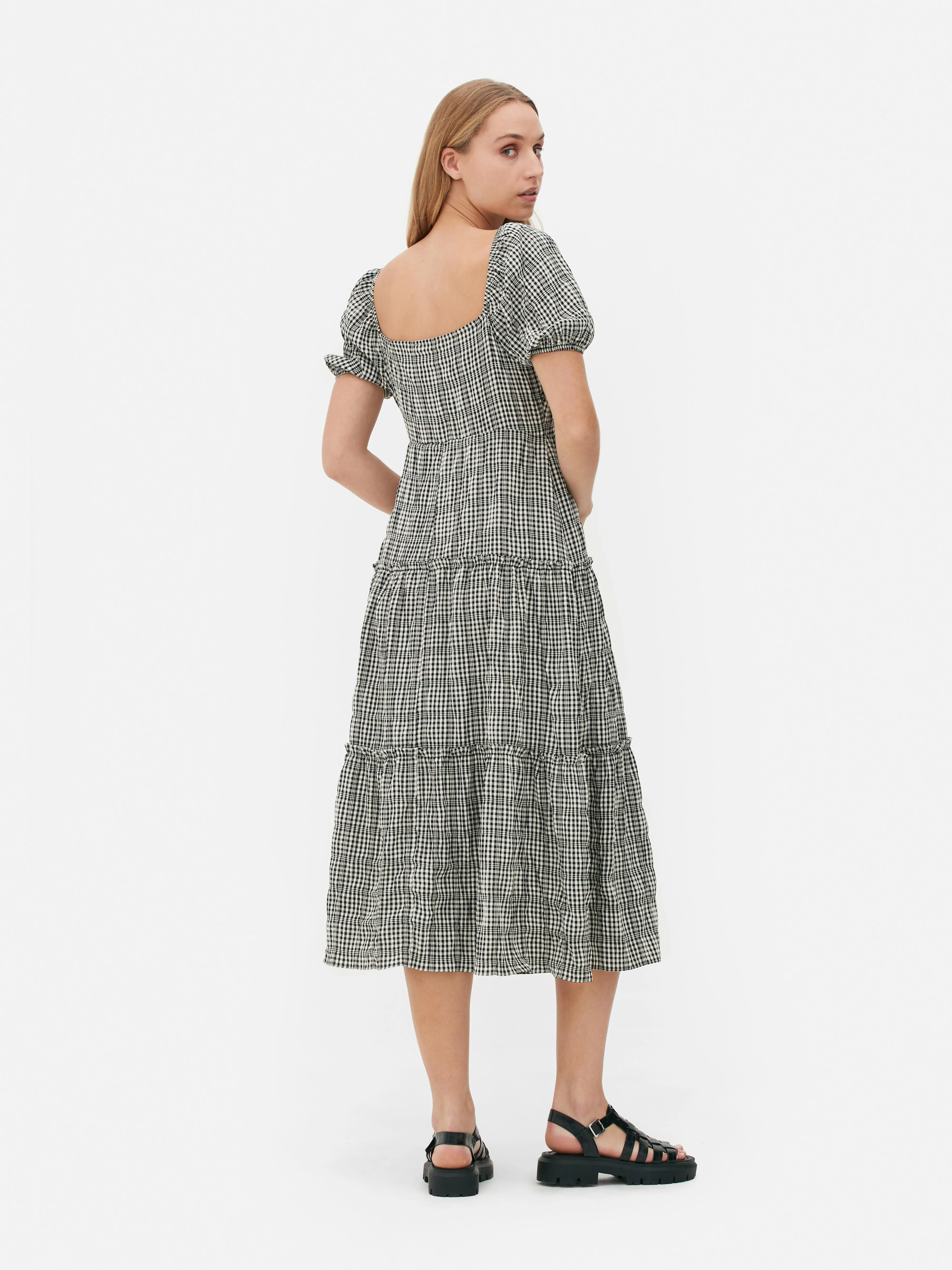 Vestido midi de cuadros vichy con capas