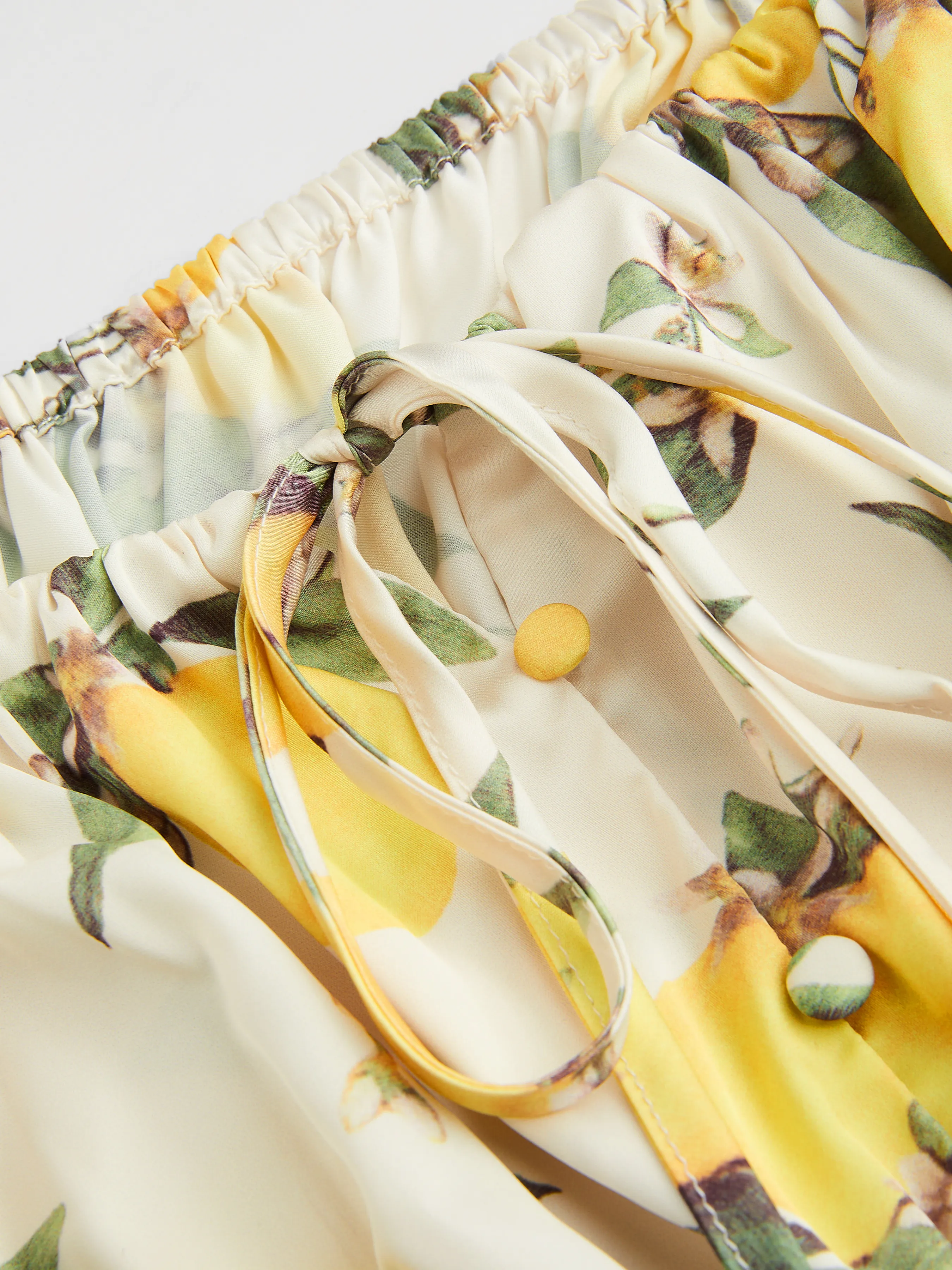  Vestido Mini Nocturno con Cuello Cuadrado y Dobladillo con Volantes de Frutas Curvy
