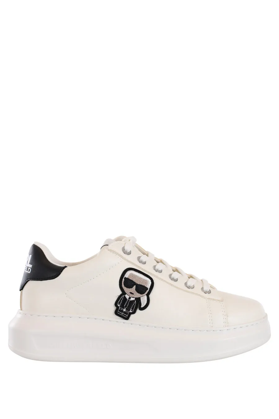 Zapatillas blancas altas con parche