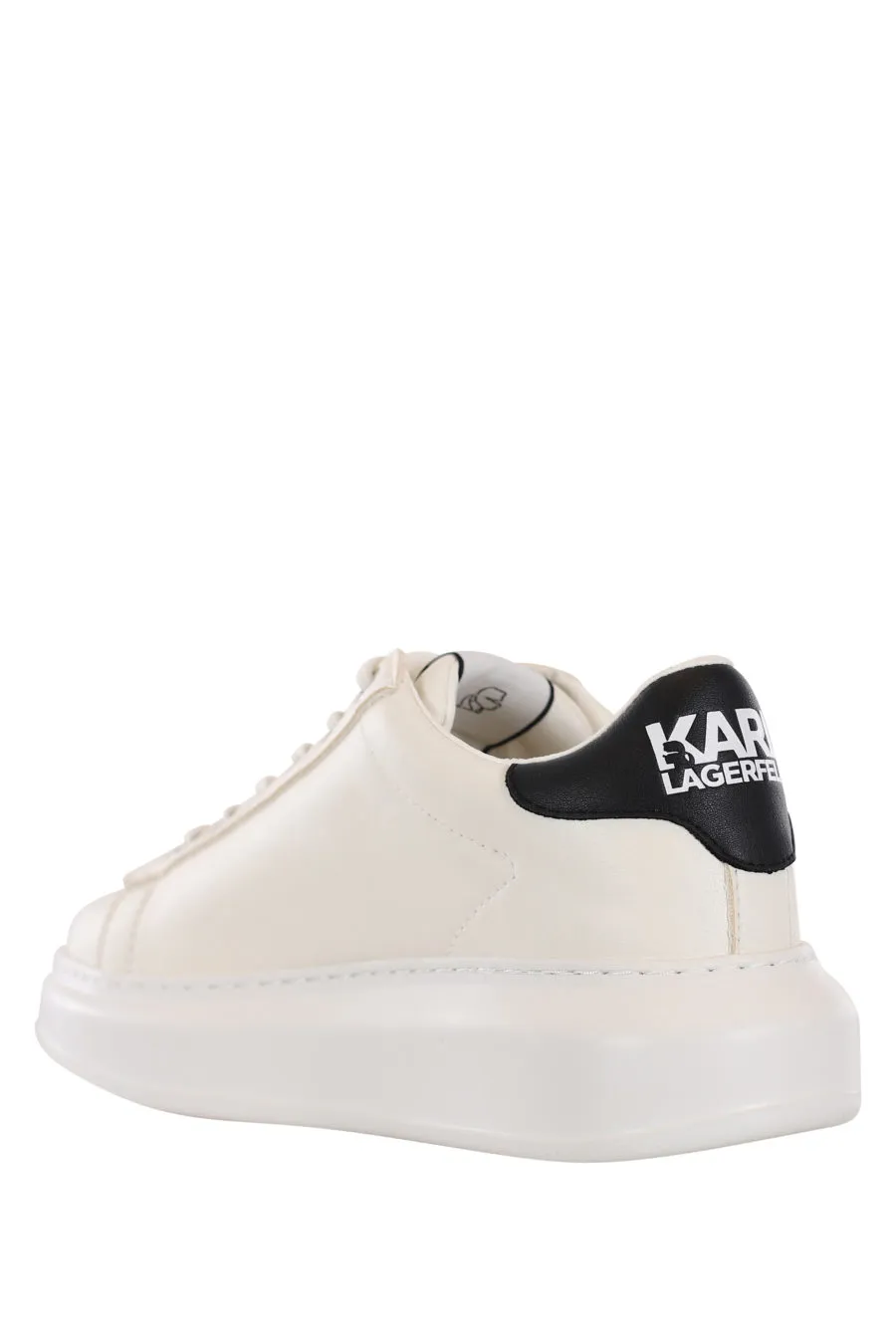 Zapatillas blancas altas con parche
